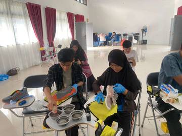 PHR Dorong Kemandirian Disabilitas Lewat Pelatihan Laundry Sepatu
