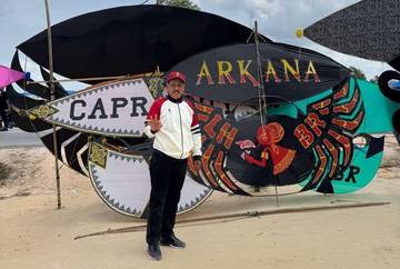 Main Layang-Layang Bersama Lestarikan Budaya Masyarakat Pinggir