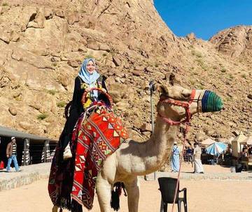 Serunya Naik Unta di Jabal Magnet Madinah