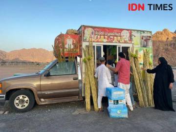 Segarnya Es Tebu Lemon di Jabal Magnet Madinah