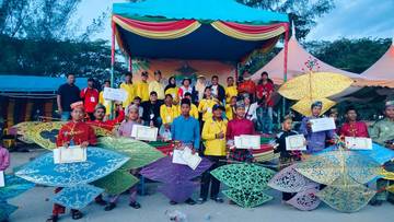 Festival Layang Wau Bengkalis Ajang Edukasi Pelestarian Tradisi
