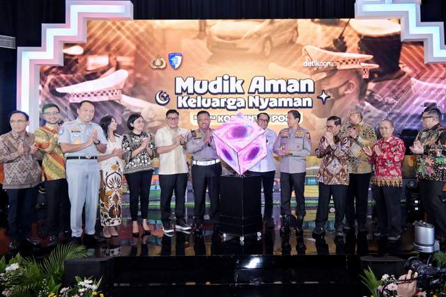 Korlantas Bersama JR Kawal Arus Mudik dan Balik 