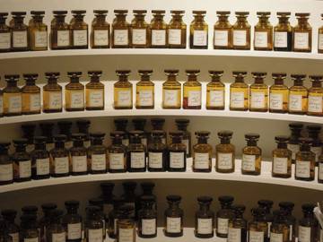 Tips Memilih Parfum yang Tahan Lama