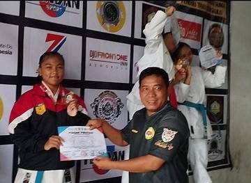 Karate Tako Championship, SMA Sint-Carolus Sabet 2 Medali  