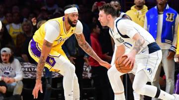 Luka Dončić dan Anthony Davis Bertukar Tim