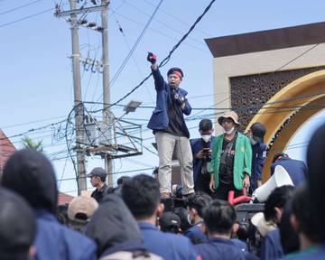 Refleksi Kepemimpinan di Tengah Bising Politik Balas Budi