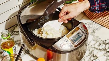 Nasi di RiceCooker Berubah Racun Setelah 6 Jam?