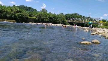 Keindahan Alami Sungai di Desa Senali Layak Disinggahi 