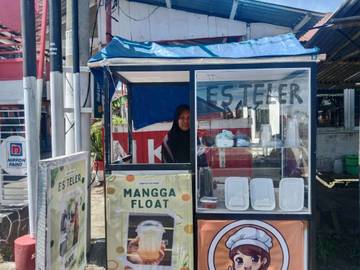 Pengaruh Cuaca Berdampak Pada Usaha  Pedagang  Minuman  