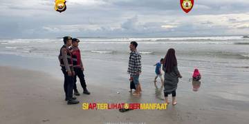 Patroli di Pantai Panjang, Polisi Ingatkan Keselamatan Wisatawan