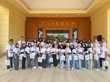 Peserta Sekolah Duta Maritim, Kunjungi Monumen Pancasila Sakti