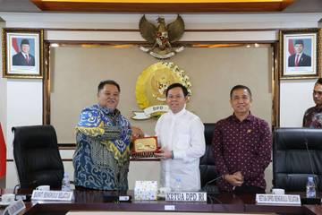 Sultan Terima dan Minta Diperjuangkan Aspirasi Pemda BS