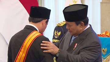 Sultan Terima Anugerah Bintang Kehormatan dari Presiden Prabowo