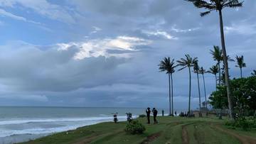 Senja Indah Pantai Nangai Jadi Spot Favorit