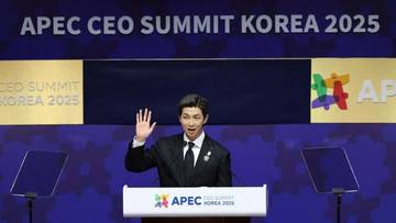 RM 'BTS' di APEC CEO Summit Korea 2025