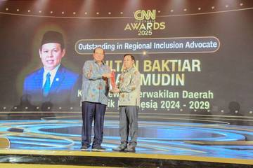 Dianugerahi CNN Award, Sultan Kawal Program AstaCita di-Daerah 
