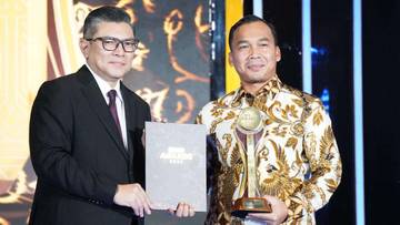 Tangani Stunting, Menteri Wihaji Terima Penghargaan detikcom Awards