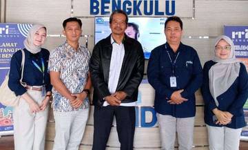 Bengkulu Miliki   Peternak Madu  Trigona  Sebanyak  30  Orang    