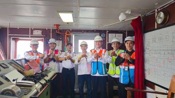 PTP-Nonpetikemas Bengkulu Melayani Kapal Petikemas Pertama Sandar