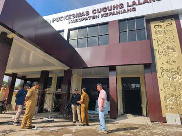 Bupati Beri Catatan kepada Kontraktor Saat Monev Pembangunan
