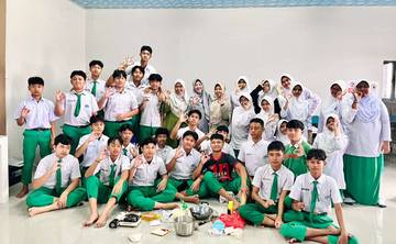 Laboratorium IPA Menjadi Ruang Belajar Komunikatif Siswa