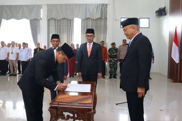 Sekda Bengkulu Tengah Resmi Dilantik