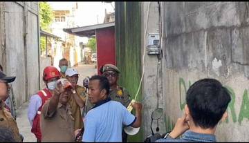 Satpol PP Bengkulu Tertibkan Aliran Listrik Ilegal   ‎