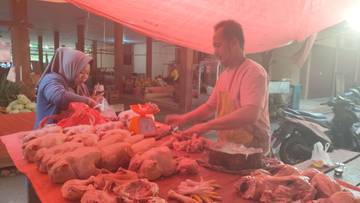 Harga Daging Ayam Potong Tak Kunjung Turun