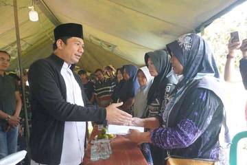 Bupati Bengkulu Utara Bantu Korban Kebakaran 