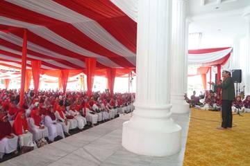 Ribuan Jemaah Padati Tabligh Akbar Pengajian Merah Putih