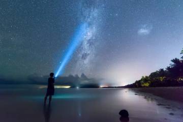 Benarkah Pasir di Pantai Berasal dari Bintang?