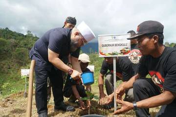 Petani Bengkulu Naik Kelas Lewat Kopi Merah Putih