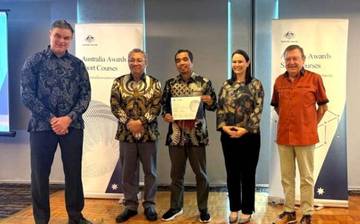Dekan FKIP Unib Lolos DIES Internasional 