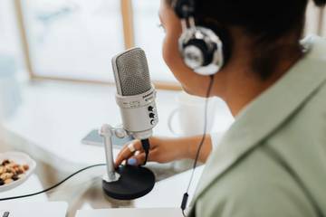Cara Voice Over (VO) Saat Suara Tidak Mendukung