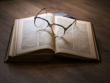 Pertanyaan Mengenai Buku yang Sering Muncul di Internet