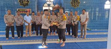 Sambut Ramadan,Masjid Al Hafidz Terima Bantuan Dari Polres Biak Numfor