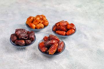 Pilih Kurma yang Segar dan Berkualitas