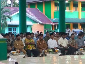 "Bukber" Perdana Bupati dan Wakil Bupati Biak Numfor