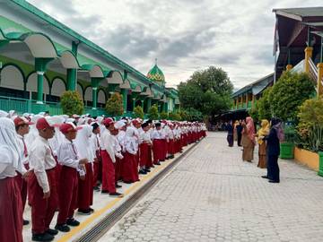 Pembelajaran Selama Ramadan,Siswa SD Yapis 1 Tetap Produktif