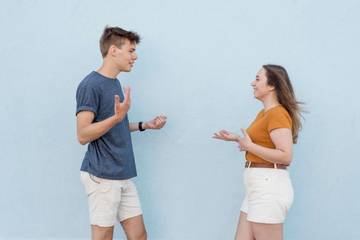 Perbedaan Gaya Komunikasi Laki-laki dan Perempuan