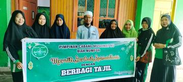 Berkah Ramadan,Muslimat NU Biak Berbagi Takjil