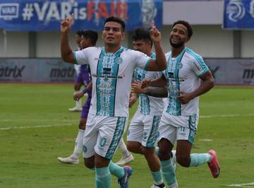 PSBS "Hajar" Tim Tuan Rumah Persita 2-0