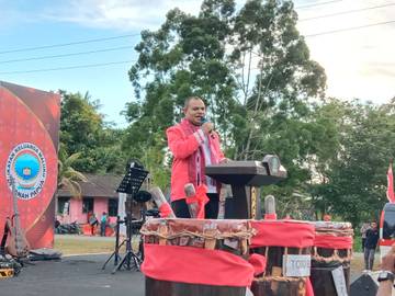 Bupati Supiori Resmi Menjadi Upulatu Bagi Warga Maluku