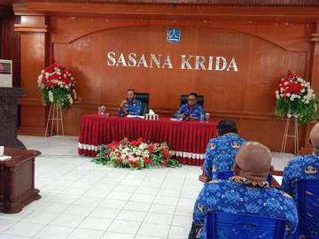 Potret Persiapan Upacara HUT Kemerdekaan RI Di Biak
