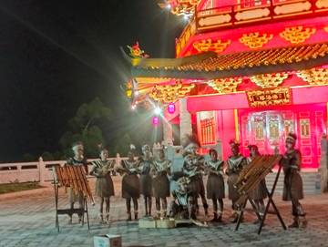 Sanggar Seni Manyouri Biak Hibur Pengunjung Vihara