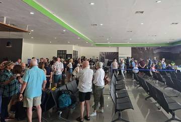 Bandara Biak Didorong Jadi  Pusat Perawatan Pesawat di Wilayah Timur