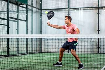 Padel Jadi Olahraga Tren Untuk Anak Muda