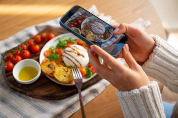 Makanan Viral di Kalangan Anak Muda Indonesia