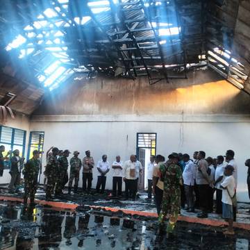  Bupati Biak Kunjungi Gedung GKI Silo Serbin Numfor