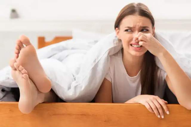 Hilangkan Bau Kaki dengan Bahan Dapur